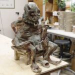 25.11.2020 Kielce. Instytut Dizajnu. Rzeźba Zdworzec autorstwa Michała Podleśnego / Jarosław Kubalski / Radio Kielce