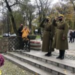 11.11.2020. Sandomierz. Uroczystości patriotyczne przy pomniku 2. Pułku Piechoty Legionów Armii Krajowej / Grażyna Szlęzak-Wójcik / Radio Kielce