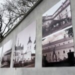 27.11.2020. Sandomierz. Wystawa plenerowa z okazji 200-lecia Wyższego Seminarium Duchownego / Grażyna-Szlęzak-Wójcik / Radio Kielce