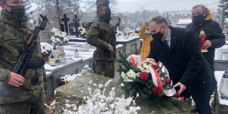 30.11.2020. Sandomierz. Uroczystości z okazji 190 rocznicy wybuchu powstania listopadowego. Na zdjęciu: Marek Kwitek - poseł PiS / Grażyna-Szlęzak-Wójcik / Radio Kielce