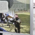 17.11.2020 Kielce. Otwarcie wystawy "10 Świętokrzyska Brygada Obrony Terytorialnej wyjątkowa służba, nieocenione wsparcie" na Rynku / Jarosław Kubalski / Radio Kielce