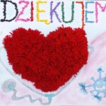 19.11.2020 Kielce. Dzieci z Przedszkola Samorządowego nr 13 w Kielcach wykonały rysunki dla personelu medycznego Wojewódzkiego Szpitala Zespolonego w Kielcach / Jarosław Kubalski / Radio Kielce