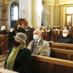 27.11.2020 Kielce. Kościół św. Wojciecha. Uroczystości pogrzebowe doktora Henryka Suchojada, długoletniego dyrektora Biblioteki Uniwersytetu Jana Kochanowskiego / Jarosław Kubalski / Radio Kielce