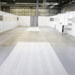 18.11.2020 Kielce. Szpital tymczasowy w halach Targów Kielce. Budowa / Jarosław Kubalski / Radio Kielce