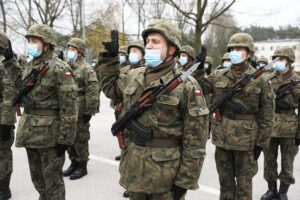 21.11.2020 Kielce. Centrum Przygotowań do Misji Zagranicznych. Przysięga elewów służby przygotowawczej / Jarosław Kubalski / Radio Kielce