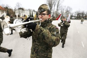 21.11.2020 Kielce. Centrum Przygotowań do Misji Zagranicznych. Przysięga elewów służby przygotowawczej / Jarosław Kubalski / Radio Kielce