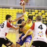 21.11.2020 Kielce. Mecz Łomża Vive Kielce - Chrobry Głogów. Szymon Sićko / Jarosław Kubalski / Radio Kielce