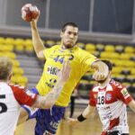 21.11.2020 Kielce. Mecz Łomża Vive Kielce - Chrobry Głogów. Daniel Dujszebajew / Jarosław Kubalski / Radio Kielce