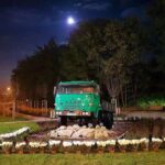 01.11.2010 Starachowice. Kwiaty odkupione od lokalnych sprzedawców przez urząd miejski zdobią miasto / Marek Materek/ facebook