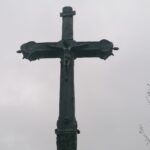 04.11.2020. Gacki. Krzyż po renowacji / Marta Gajda / Radio Kielce