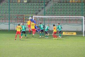 21.11.2020 Bełchatów. Mecz Fortuna 1. Ligi. GKS Bełchatów - Korona Kielce / Krzysztof Bujnowicz / Radio Kielce