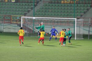 21.11.2020 Bełchatów. Mecz Fortuna 1. Ligi. GKS Bełchatów - Korona Kielce / Krzysztof Bujnowicz / Radio Kielce