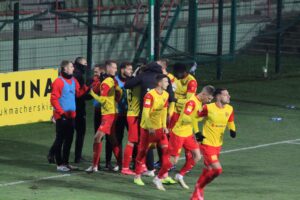 21.11.2020 Bełchatów. Mecz Fortuna 1. Ligi. GKS Bełchatów - Korona Kielce / Krzysztof Bujnowicz / Radio Kielce