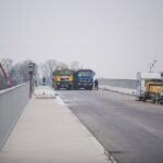 Nowy Korczyn. Próby obciążeniowe na moście na Wiśle / Urząd Marszałkowski Województwa Małopolskiego