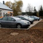 Teren przy Zespole Placówek Oświatowych w Mostkach / Urząd Miasta i Gminy Staszów