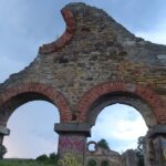 10.08.2020. Nietulisko Duże. Ruiny walcowni z XIX wieku / Emilia Sitarska / Radio Kielce