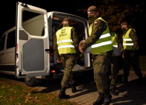 Opatów. Transport tlenu przez żołnierzy WOT / ŚBOT