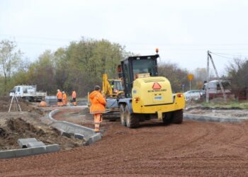 10.11.2020. Ostrowiec Świętokrzyski. Prace przy ulicy Dunalka / UM Ostrowiec Świętokrzyski