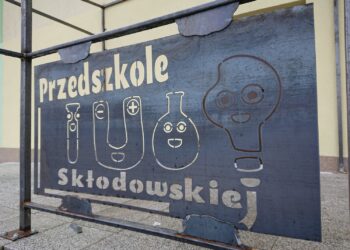 17.11.2020 Ożarów. Nowe przedszkole, które znajduje się w Zespole Szkół im. Marii Skłodowskiej-Curie / Emilia Sitarska / Radio Kielce