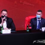 19.11.2020. Kielce. Konferencja prasowa przedstawicieli władz Korony S.A. i miasta. Na zdjęciu (od lewej): Piotr Dulnik - przewodniczący rady nadzorczej Korony S.A., Łukasz Jabłoński - prokurent Korony S.A. / Korona Kielce