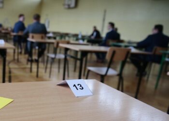 08.06.2020. Kielce. Matura w Zespole Szkół Elektrycznych / Wiktor Taszłow / Radio Kielce