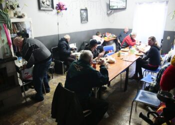 Kielce. 03.01.2020. Szafa z odzieżą w ramach ogólnopolskiej akcji "Wymiana Ciepła" w ogrzewalni dla bezdomnych przy ulicy Ogrodowej w Kielcach / Wiktor Taszłow / Radio Kielce