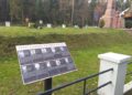 03.11.2020 Skarżysko-Kamienna. Tablice przy mogile na Brzasku / powiat skarżyski