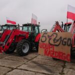 12.11.2020. Włostów. Spotkanie rolników przed strajkiem i blokowaniem dróg / Emilia Sitarska / Radio Kielce