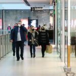 28.11.2020. Kielce. Oblężone kieleckie galerie handlowe / Wiktor Taszłow / Radio Kielce