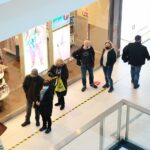 28.11.2020. Kielce. Oblężone kieleckie galerie handlowe / Wiktor Taszłow / Radio Kielce