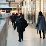 28.11.2020. Kielce. Oblężone kieleckie galerie handlowe / Wiktor Taszłow / Radio Kielce