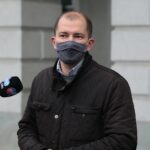 28.11.2020. Kielce. Konferencja radnych PO. Przemawia Michał Braun / Wiktor Taszłow / Radio Kielce