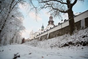 29.11.2020. Kielce. Zima w Kielcach / Wiktor Taszłow / Radio Kielce