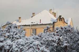 29.11.2020. Kielce. Zima w Kielcach / Wiktor Taszłow / Radio Kielce