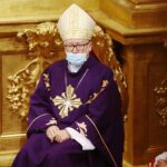 29.11.2020. Kielce. Uroczysta msza święta w szóstą rocznicę ingresu Ks. Biskupa Ordynariusza Jana Piotrowskiego. Na zdjęciu: Andrzej Kaleta - biskup pomocniczy diecezji kieleckiej / Wiktor Taszłow / Radio Kielce