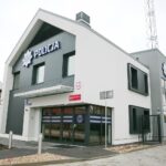 30.11.2020. Chmielnik. Komisariat policji / Wiktor Taszłow / Radio Kielce