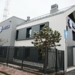 30.11.2020. Chmielnik. Komisariat policji / Wiktor Taszłow / Radio Kielce