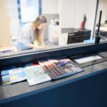 30.11.2020. Chmielnik. Komisariat policji / Wiktor Taszłow / Radio Kielce