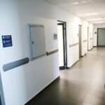 30.11.2020. Chmielnik. Komisariat policji / Wiktor Taszłow / Radio Kielce