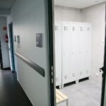 30.11.2020. Chmielnik. Komisariat policji / Wiktor Taszłow / Radio Kielce