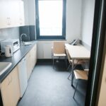 30.11.2020. Chmielnik. Komisariat policji / Wiktor Taszłow / Radio Kielce