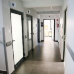 30.11.2020. Chmielnik. Komisariat policji / Wiktor Taszłow / Radio Kielce