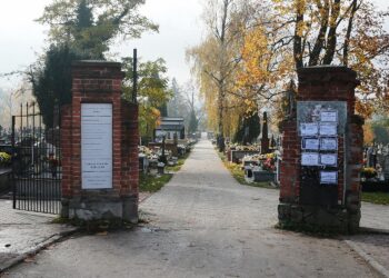 31.10.2020. Kielce. Cmentarz Stary / Wiktor Taszłow / Radio Kielce