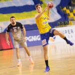 09.11.2020. Kielce. 4. kolejka PGNIG Superligi: Łomża Vive Kielce - Grupa Azoty Tarnów. Sigvaldi Gudjonsson / Wiktor Taszłow / Radio Kielce