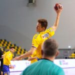 09.11.2020. Kielce. 4. kolejka PGNIG Superligi: Łomża Vive Kielce - Grupa Azoty Tarnów. Na zdjęciu: Cezary Surgiel / Wiktor Taszłow / Radio Kielce