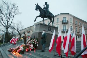 11.11.2020. Kielce. Uroczystości patriotyczne Stowarzyszenia Rekonstrukcji Historycznych „Jodła” / Wiktor Taszłow / Radio Kielce