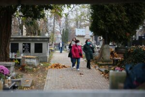 14.11.2020. Kielce. Cmentarz Stary / Wiktor Taszłow / Radio Kielce