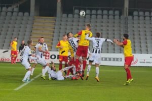 14.11.2020. Kielce. 12. kolejka Fortuna 1 Ligi Korona Kielce - Sandecja Nowy Sącz / Wiktor Taszłow / Radio Kielce