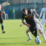 15.11.2020. Łagów. 20. kolejka piłkarskiej III ligi. ŁKS Probudex - KSZO 1929 Ostrowiec / Wiktor Taszłow / Radio Kielce