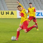 18.11.2020 Kielce. Fortuna 1 Liga. Korona Kielce - Stomil Olsztyn / Wiktor Taszłow / Radio Kielce